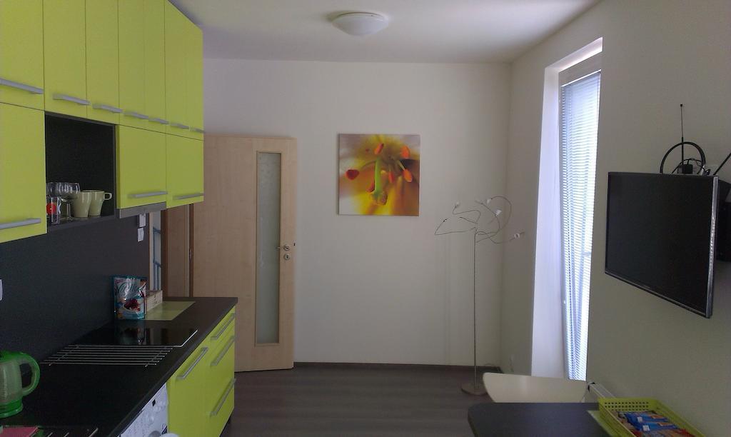 Ferienwohnung Alfa Panorama Brünn Zimmer foto